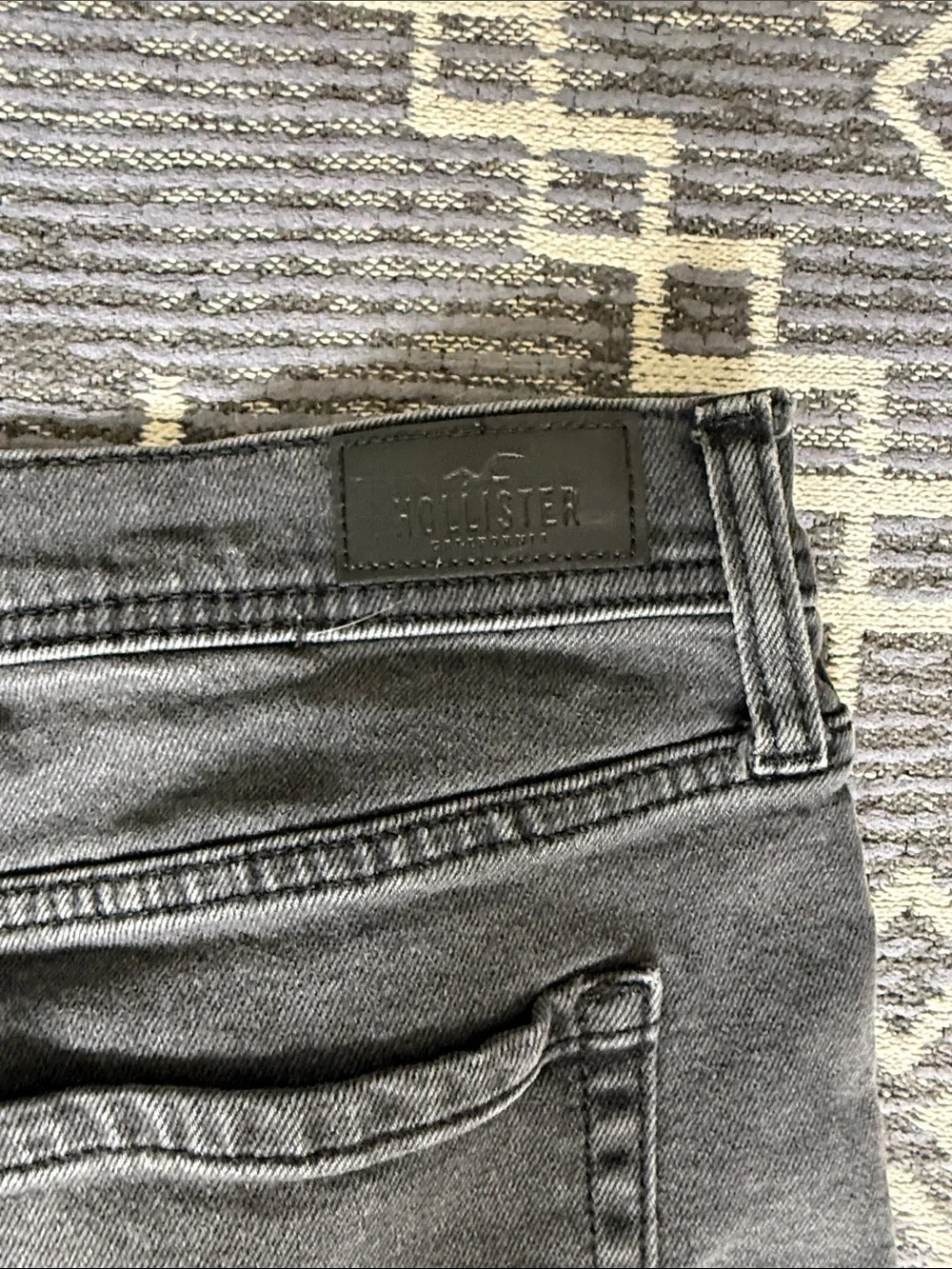Hollister Ultra High Rise Dad Long Shorts Black Washed Denim Distressed 7”